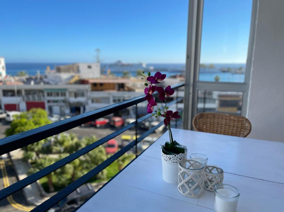 Beachfront Apartment With Ocean Views Los Cristianos  Exterior foto
