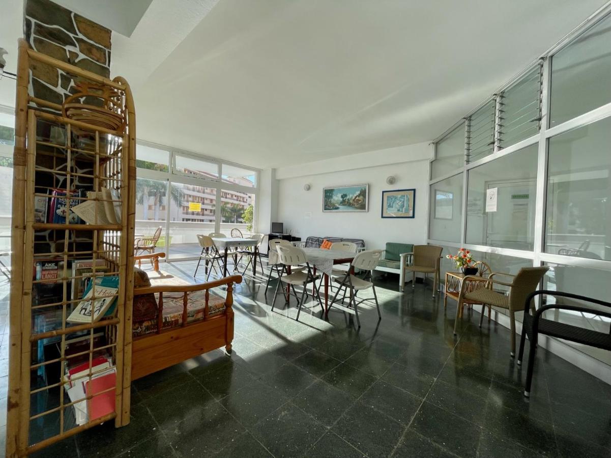 Beachfront Apartment With Ocean Views Los Cristianos  Exterior foto